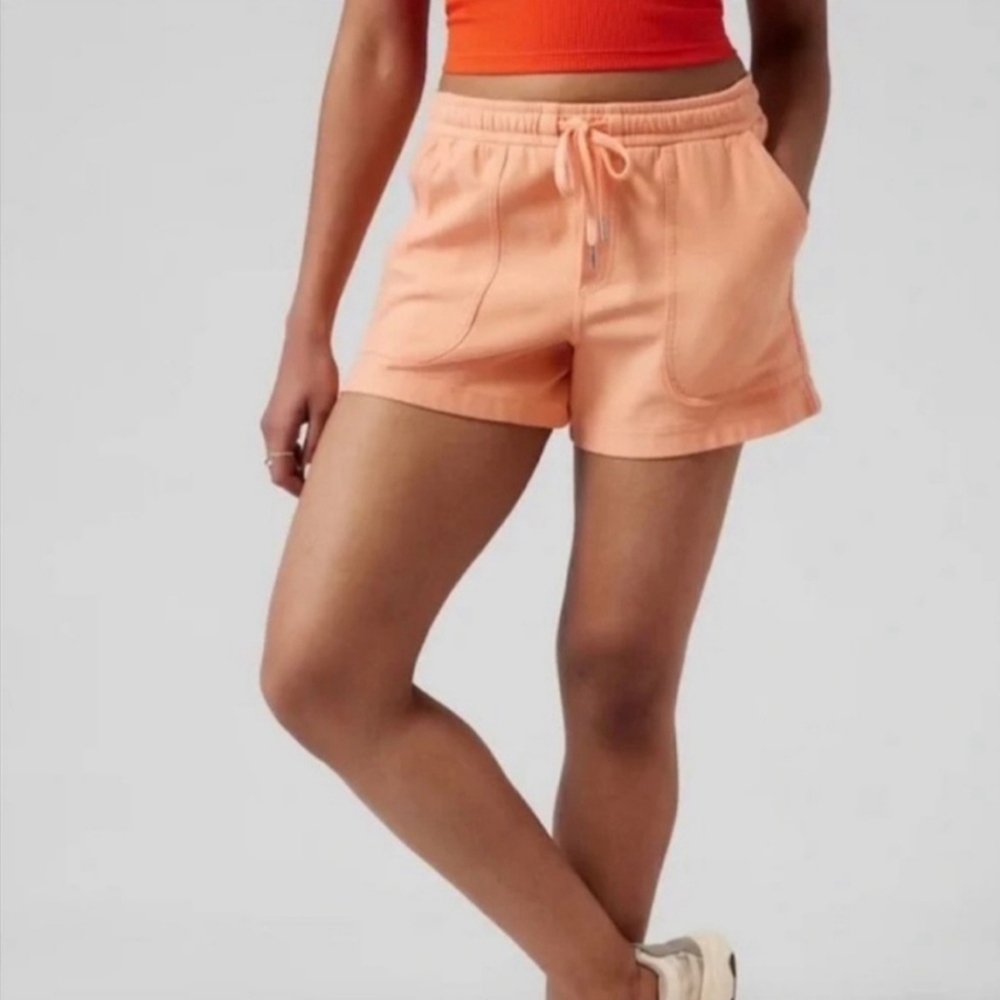 Athleta Farallon 4" Short in Simply Orange Size XL SU045